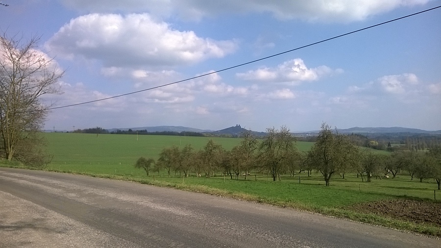 Trosky nám mávají